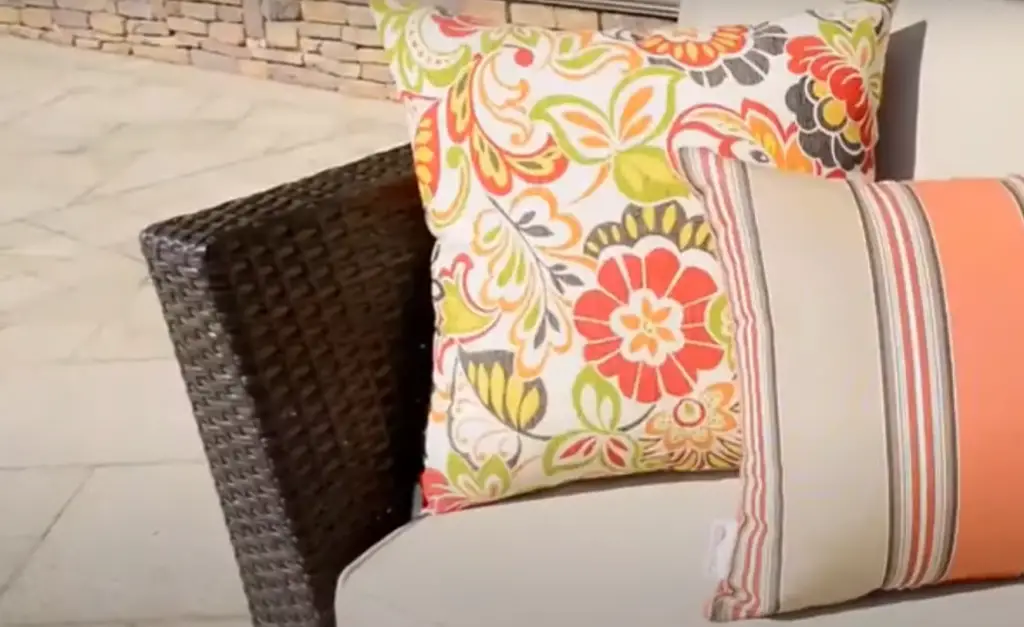 Match The Patio Cushions With Your Outdoor Décor