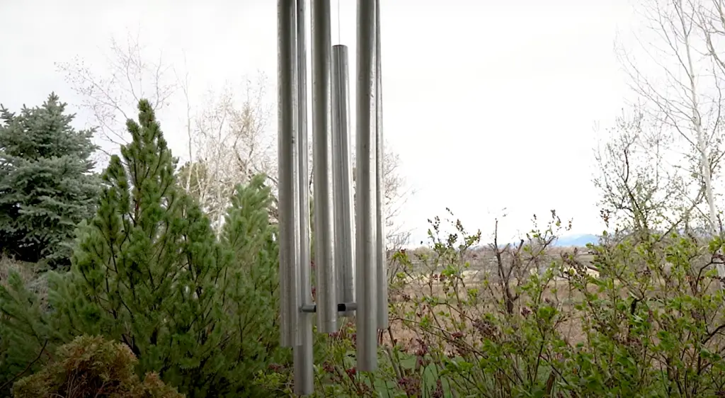 What is the best material to make wind chimes out of?