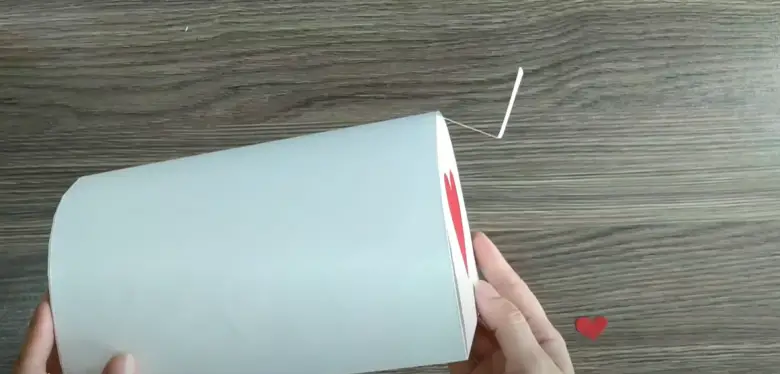 How to Make a Mailbox Out of Cardboard? - WindChimesGuide