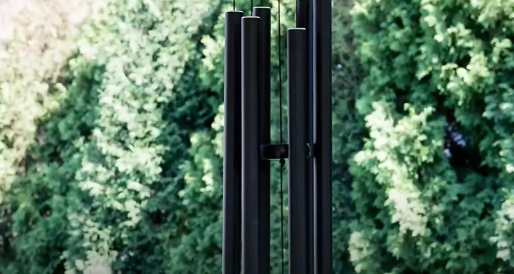 How do you repair a tubular wind chime?