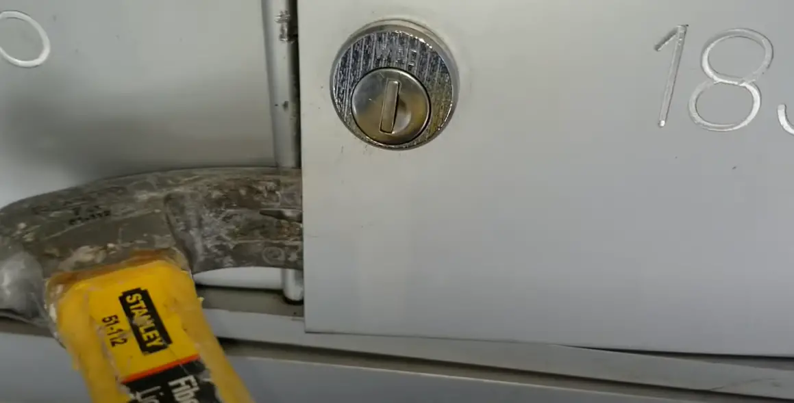How to Open a Mailbox Without a Key? WindChimesGuide